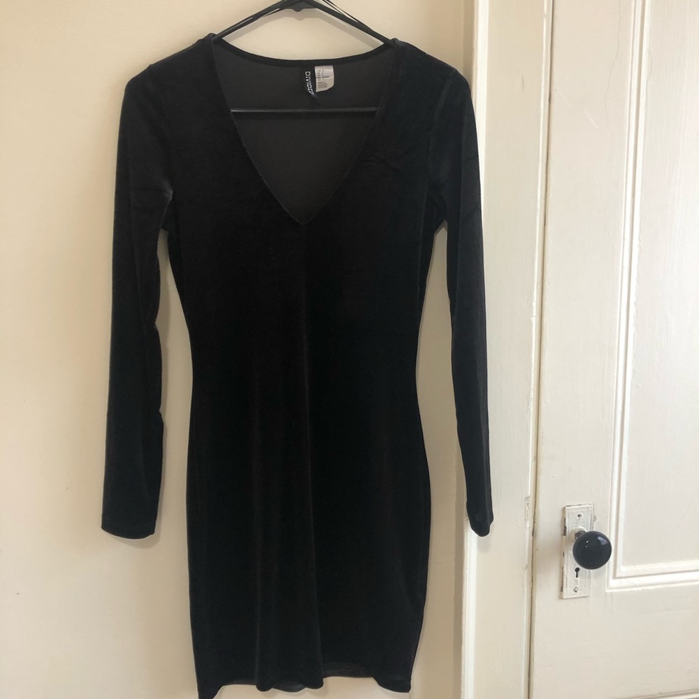 Little black dress - Picture 4 of 5